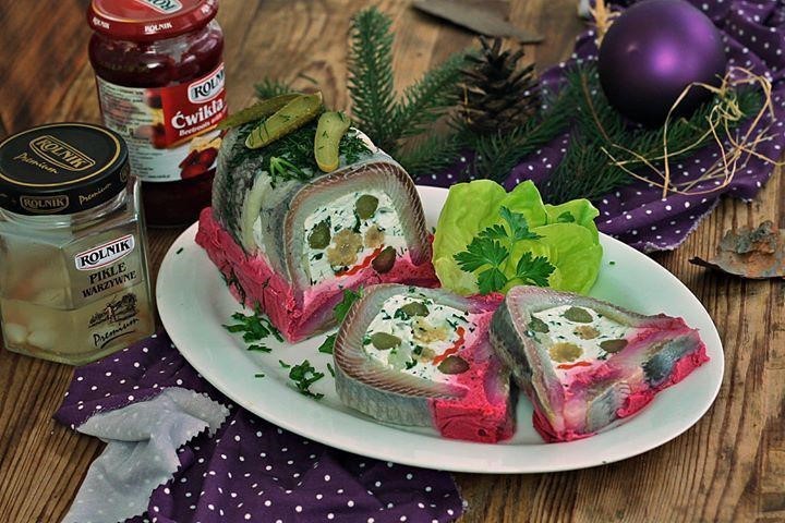 Terrine ze Śledziem, Piklami i Ćwikłą